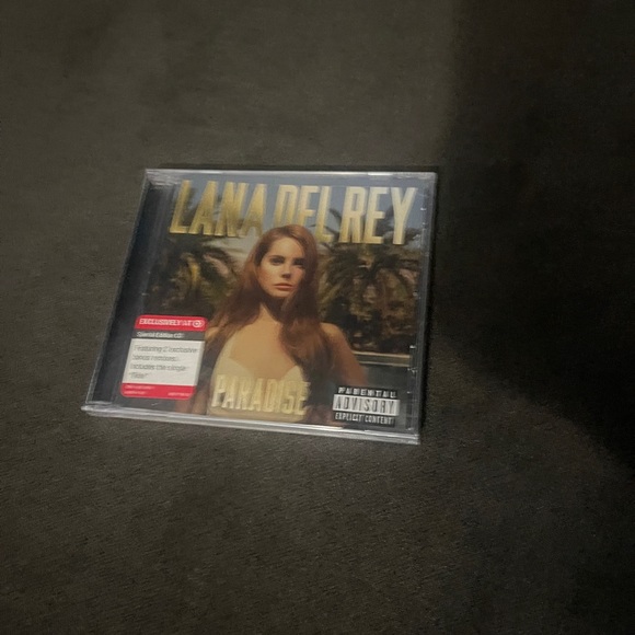 Lana Del Rey bundle - Picture 5 of 10